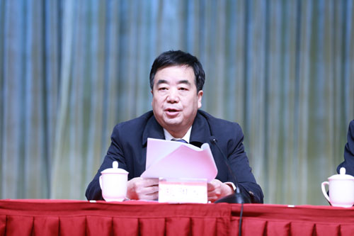 中国中共党史学会会长、中国中共党史人物研究会会长、中央党史研究室原主任欧阳淞同志在中国中共党史学会和中国中共党史人物研究会常务理事会联席会议上作工作报告